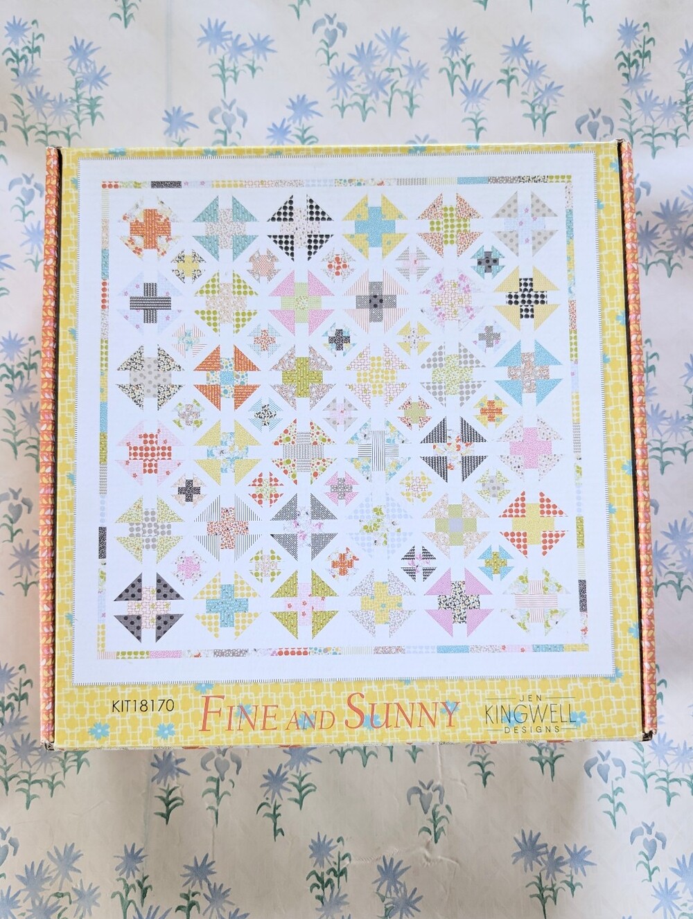 Moda Fine And Sunny Quilt Kit by Jen Kingwell NEW Cotton Layer Cake Charm Pack